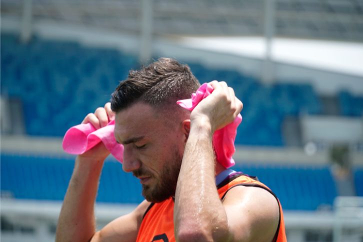 Robert Snodgrass in training in Nanjing