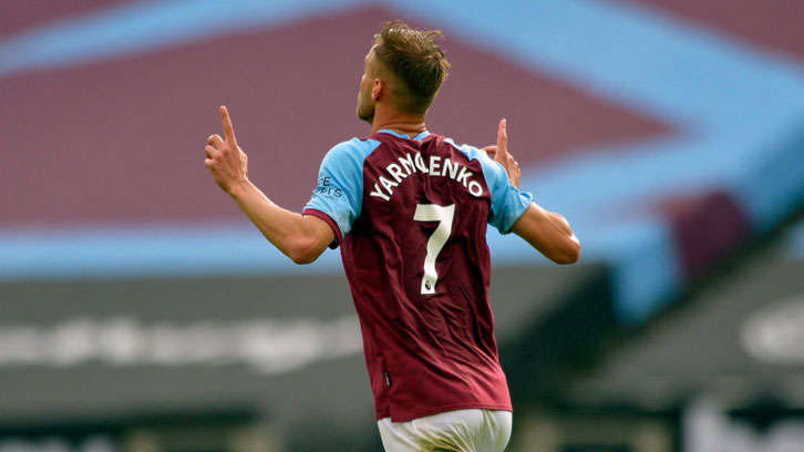 Andriy Yarmolenko celebrates his goal