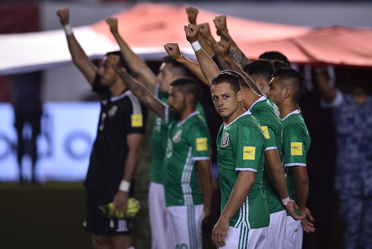 Chicharito and Mexico pay tribute to victims of the 19 September earthquake