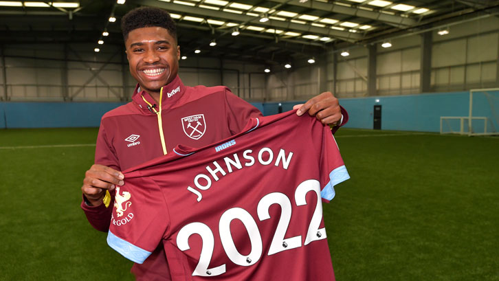 Ben Johnson has signed a new contract with West Ham United until 2022