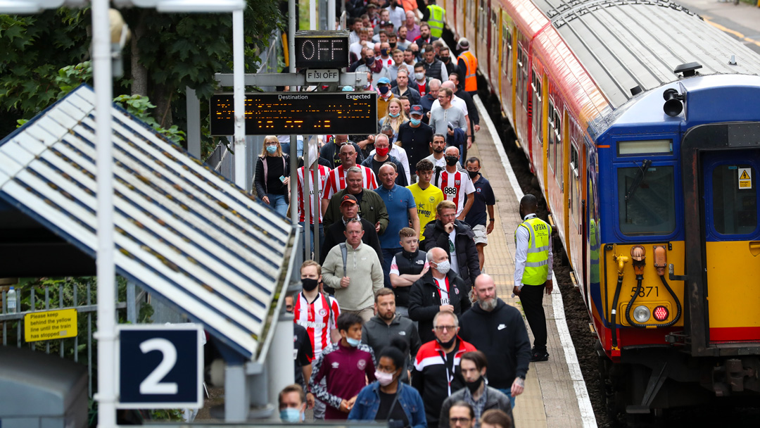 Passengers arrive at Kew Bridge station