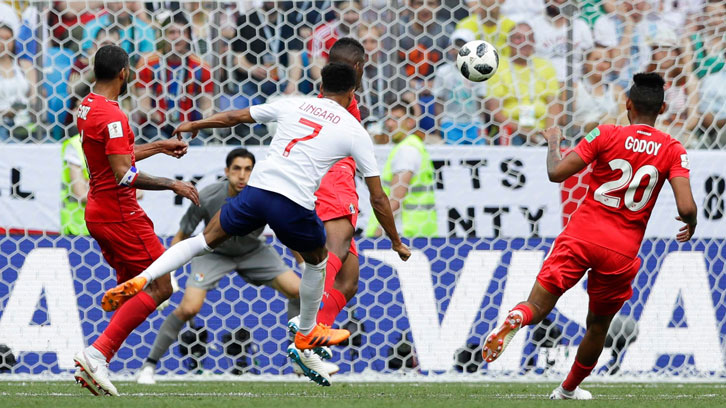 Jesse Lingard scores at the 2018 FIFA World Cup finals