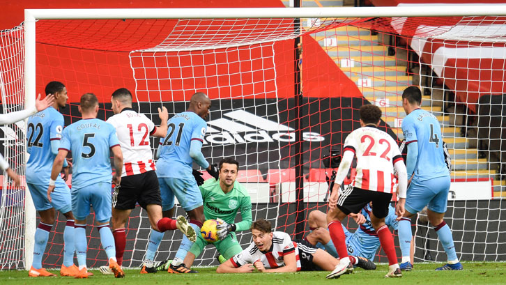 Fabianski in action at Sheffield United