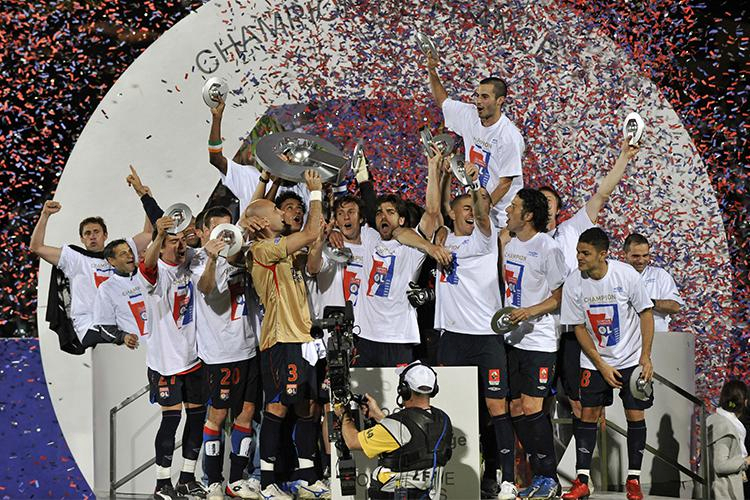 Lyon won their seventh consecutive Ligue 1 title in 2008
