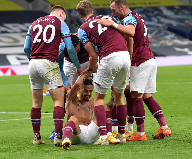 Manuel Lanzini celebrates at Spurs