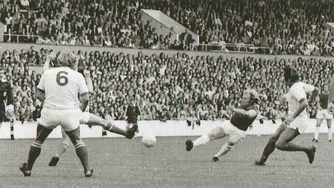 Bobby Moore scores against Leicester City