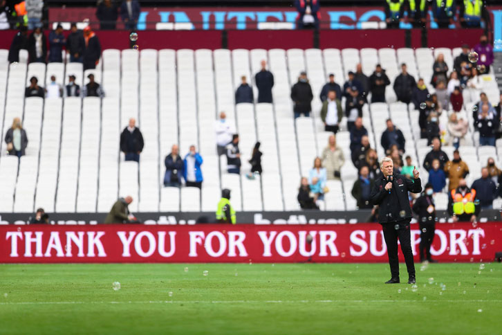 David Moyes speaks to the supporters