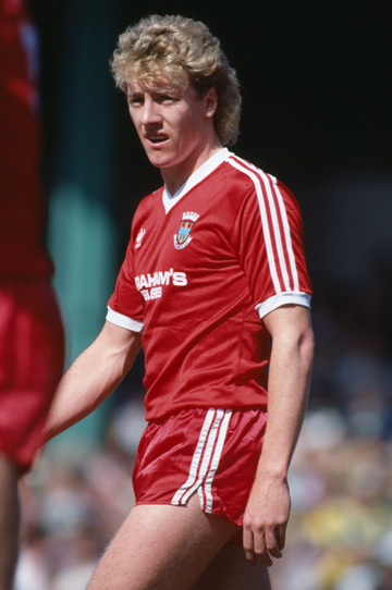 McAvennie in action for St Mirren in 1985