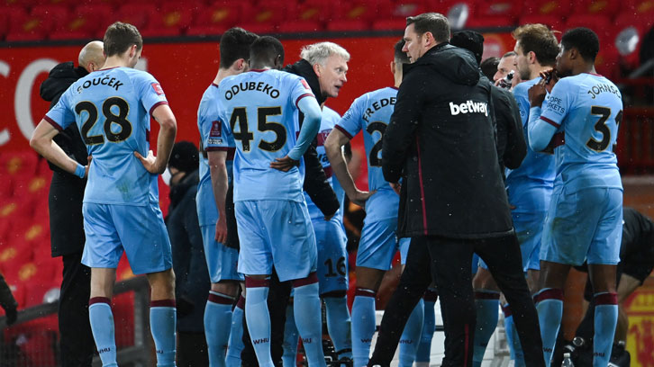 David Moyes talks to his players at Old Trafford