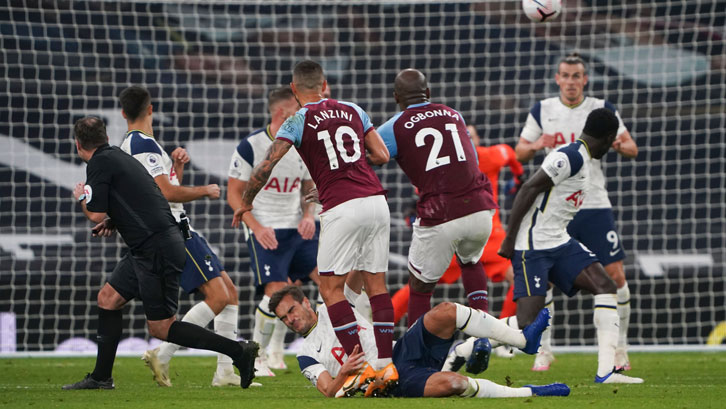 Manuel Lanzini scores at Spurs