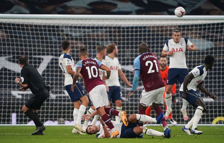 Manuel Lanzini scores at Spurs