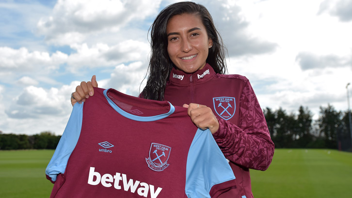 Maz Pacheco has signed for West Ham United women's team