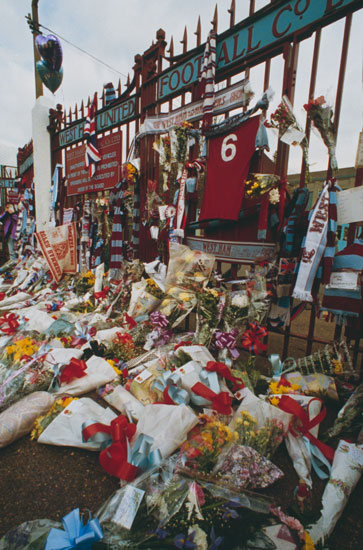 Tributes to Bobby Moore at the Boleyn Ground