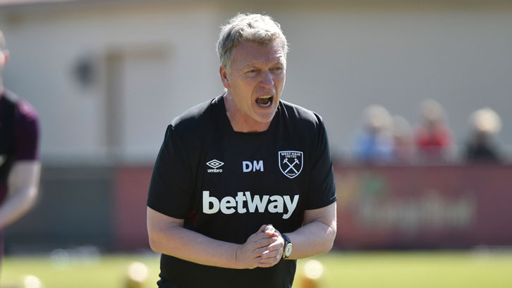 David Moyes encourages his players during training in Miami