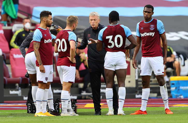 David Moyes speaks to his players during the Betway Cup