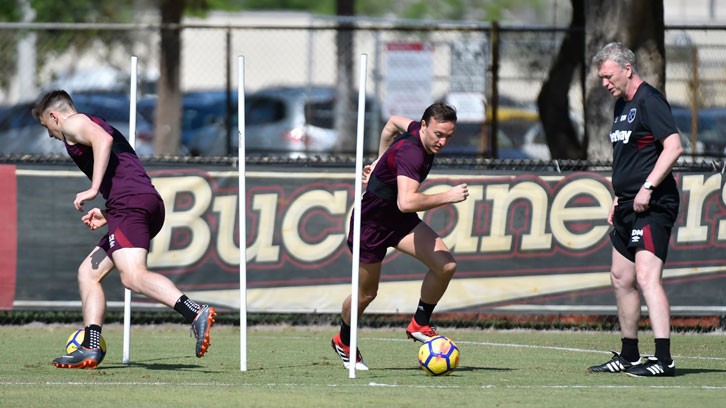 David Moyes encourages his players during training in Miami