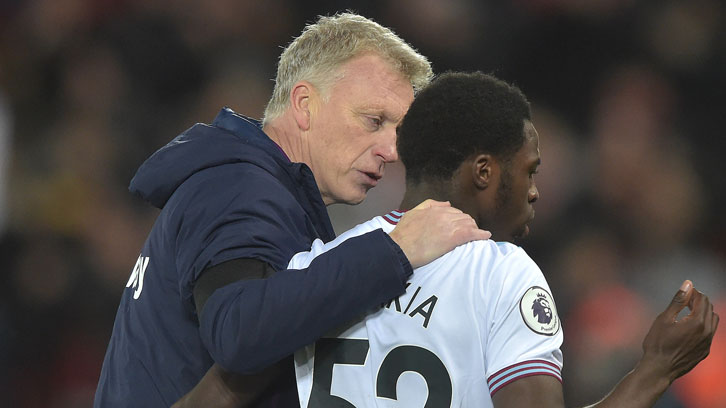 David Moyes speaks to Jeremy Ngakia at Anfield in February
