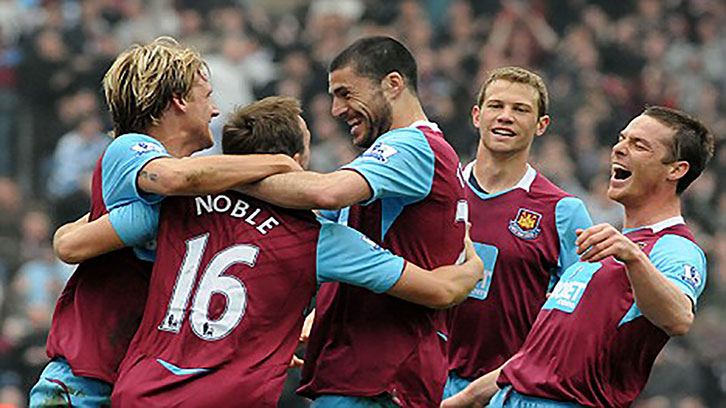 Mark Noble celebrates scoring on his 100th appearance at Blackburn Rovers in 2009
