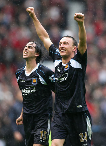 Mark Noble celebrates the win at Old Trafford in 2007