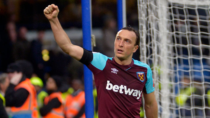 Mark Noble acknowledges the West Ham supporters at Stamford Bridge