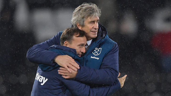 Mark Noble with Manuel Pellegrini