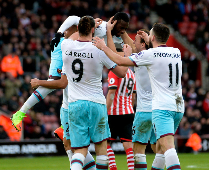 The Hammers celebrate with Pedro Obiang after his goal at Southampton