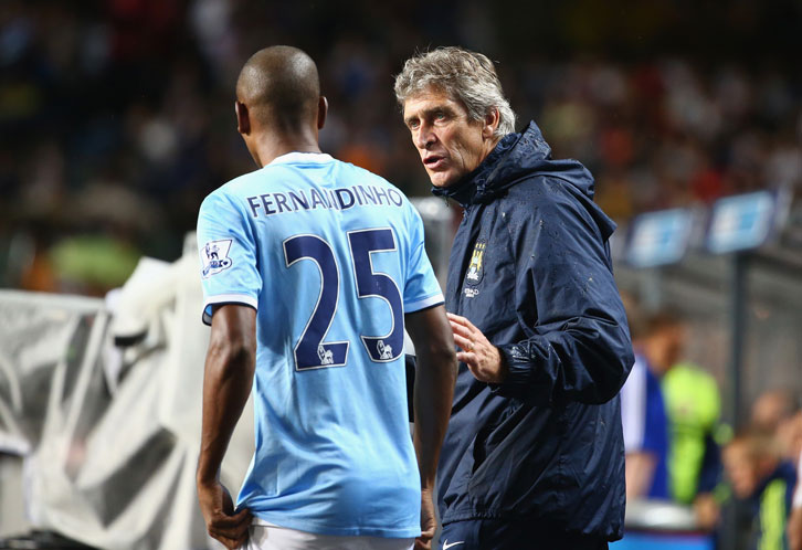 Manuel Pellegrini with Fernandinho