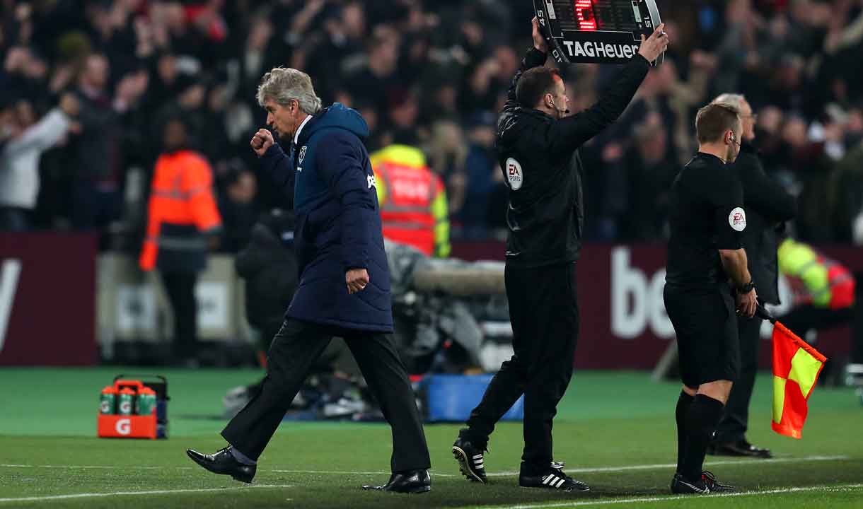 Manuel Pellegrini celebrates the Hammers' third goal