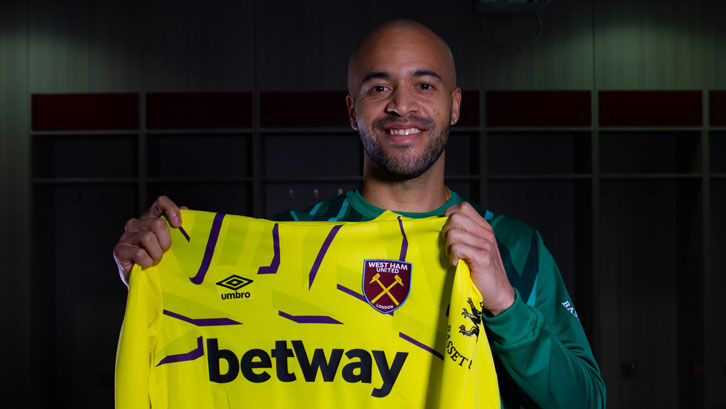 Randolph signs with West Ham United