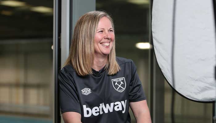 West Ham women's head coach Rehanne Skinner
