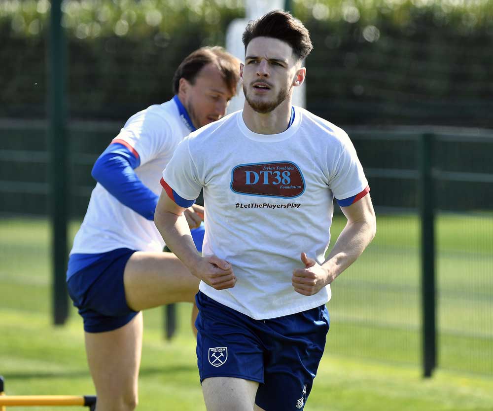 Declan Rice trains in a DT38 t-shirt