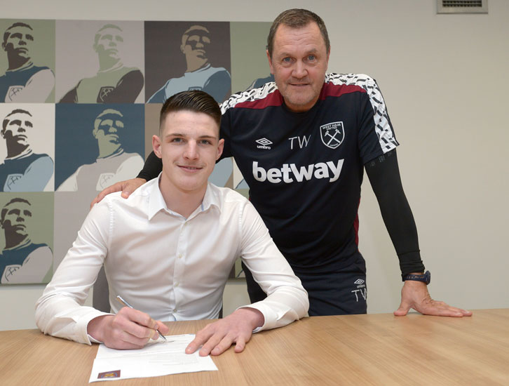 Declan Rice signs a new contract in March 2017