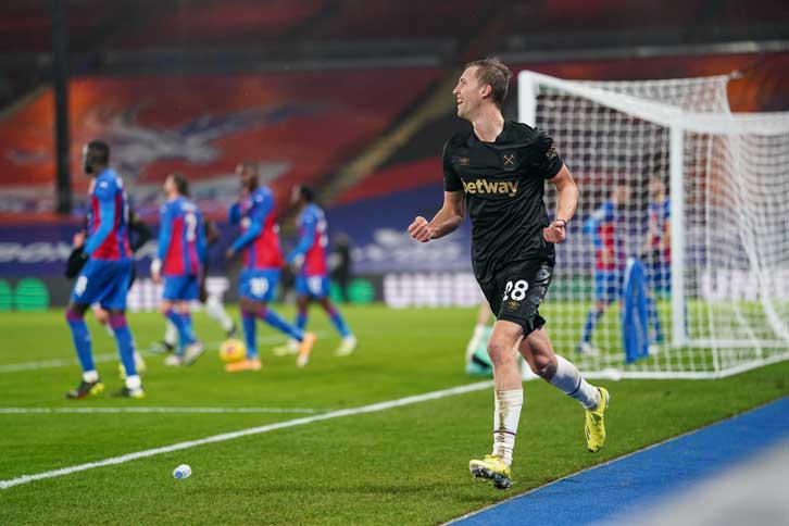 Tomas Soucek celebrates scoring against Crystal Palace