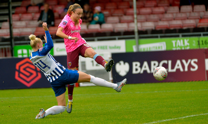 Martha Thomas celebrates her goal vs brighton