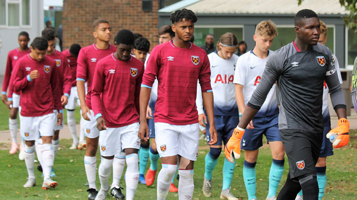 The U18s prepare to face Tottenham Hotspur