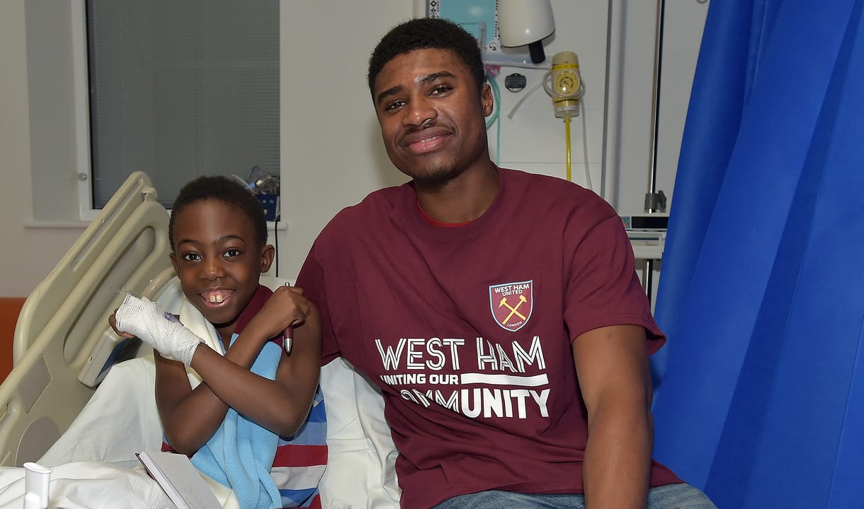 Ben Johnson on a Players' Project visit to Newham University Hospital