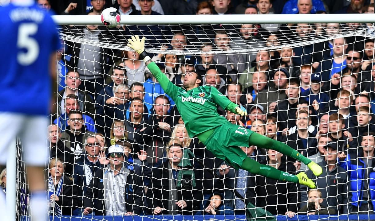 Roberto in action at Everton