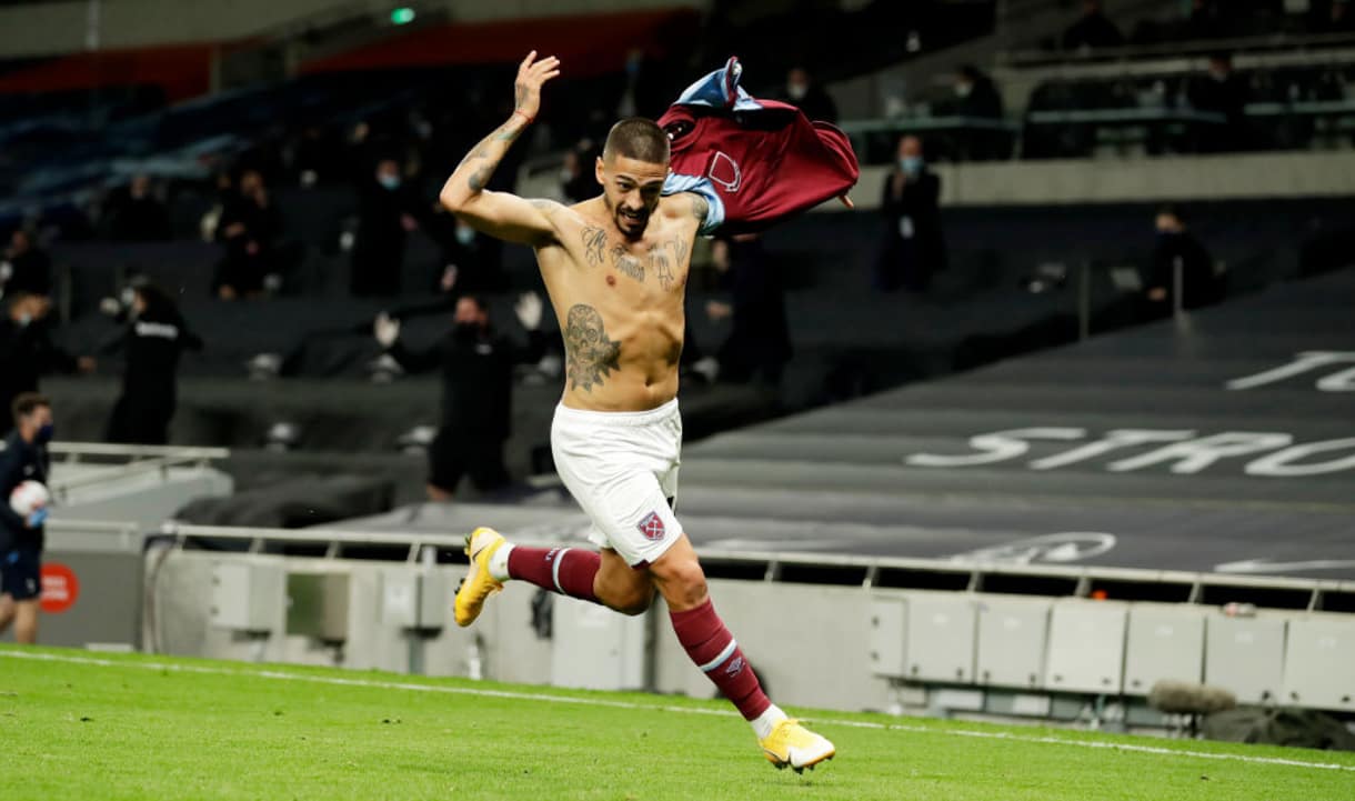 Manuel Lanzini celebrates scoring at Tottenham