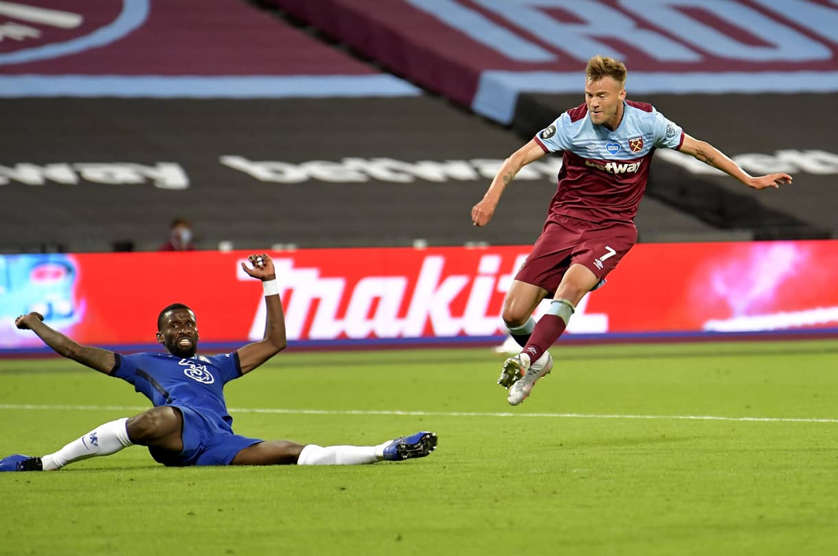 Andriy Yarmolenko scores against Chelsea