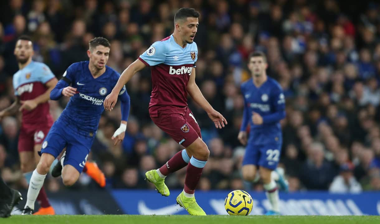Pablo Fornals on the ball against Chelsea