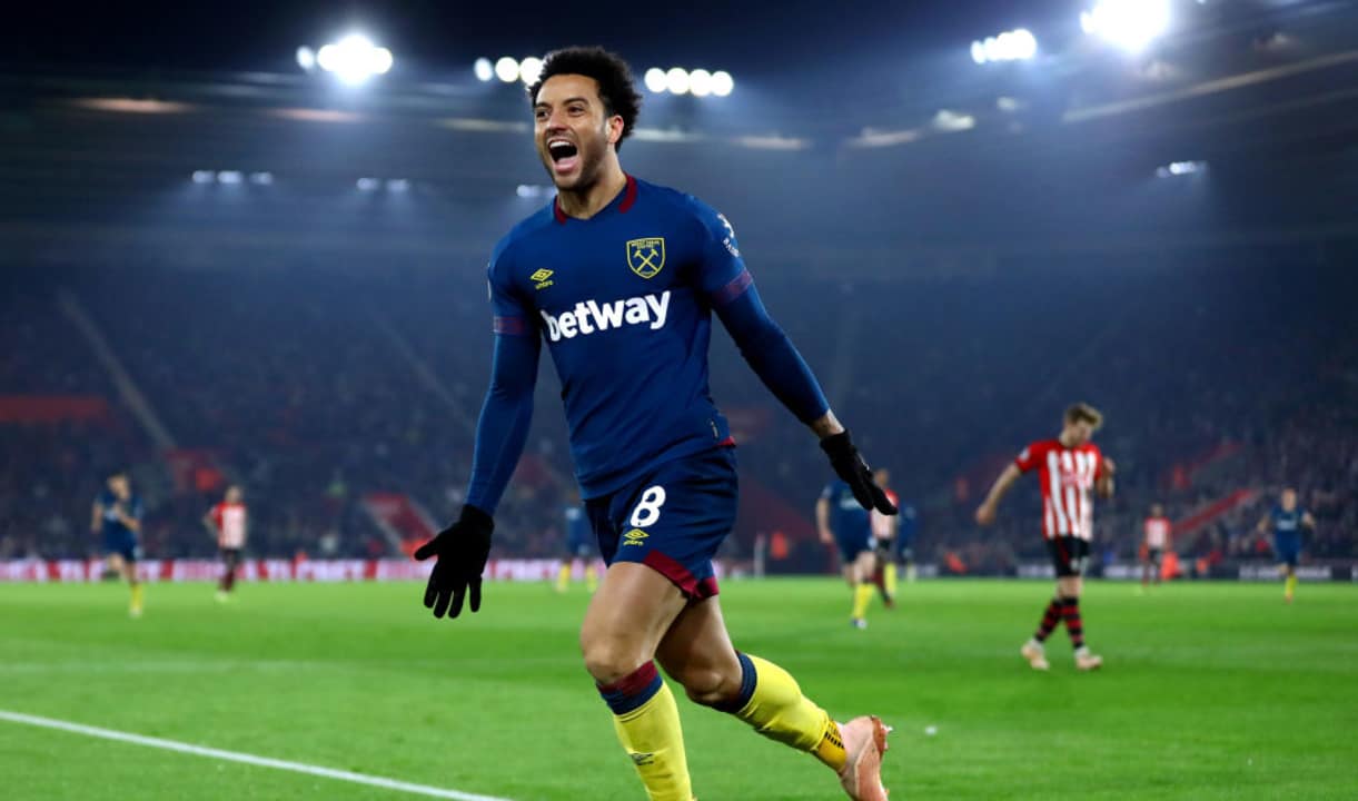 Felipe Anderson celebrates scoring at Southampton