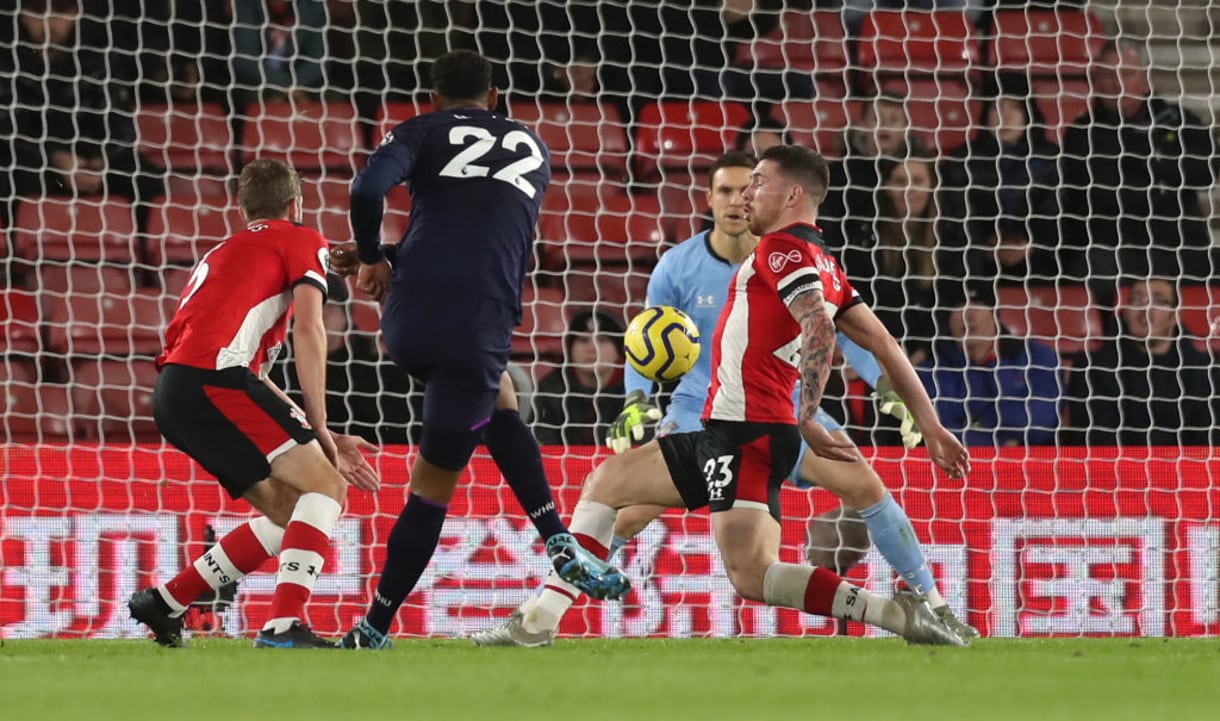 Sebastien Haller scores at Southampton