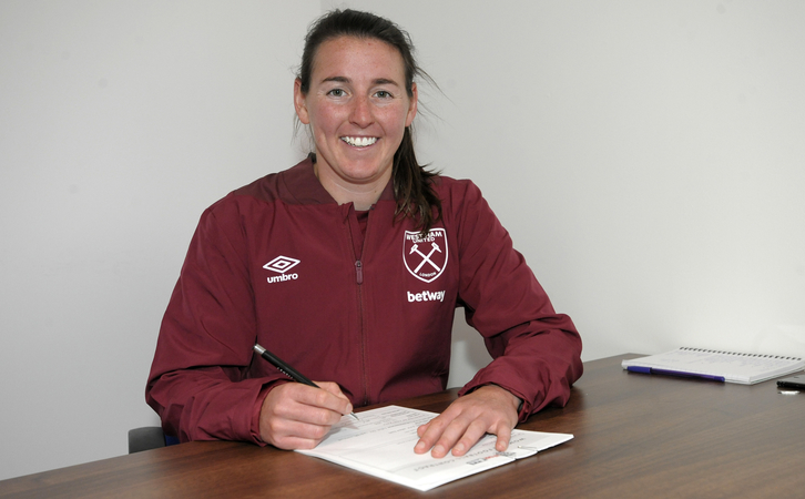 Erin Simon signs for West Ham