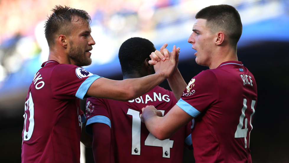 Declan Rice congratulates Andriy Yarmolenko