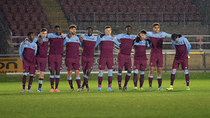 West Ham United U18s show their togetherness (photo: December 2019)
