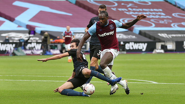 Michail Antonio against Manchester City