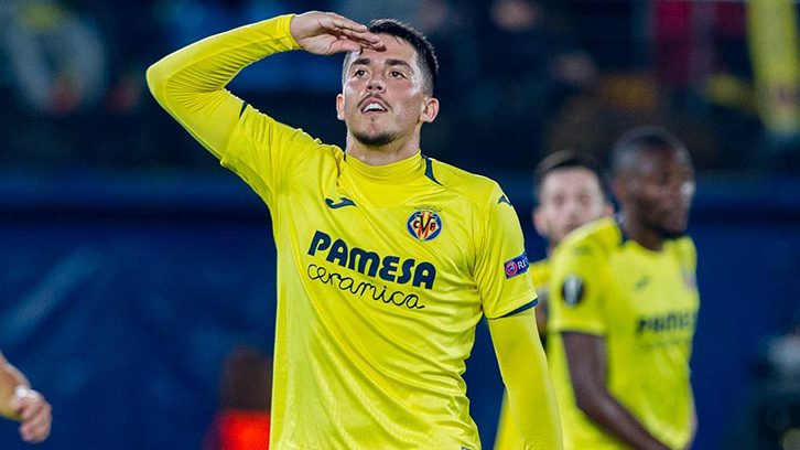 Fornals celebrates scoring for Villarreal against Rapid Vienna in October 2018