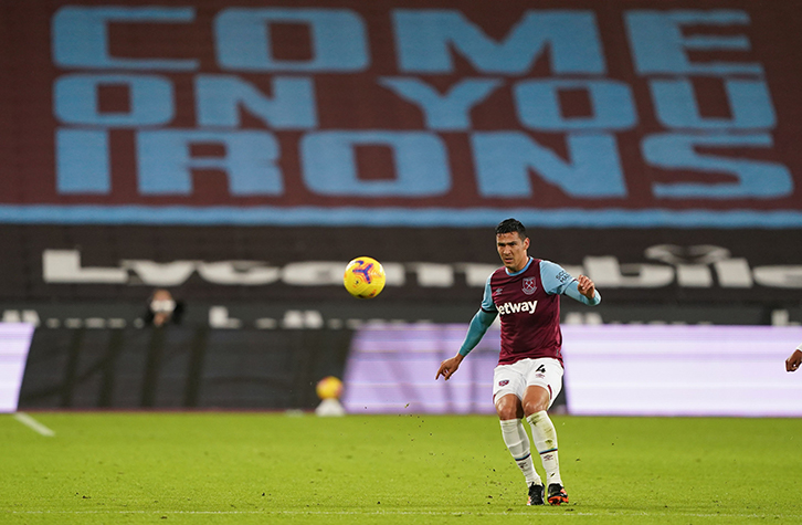 Fabian Balbuena plays the ball forward