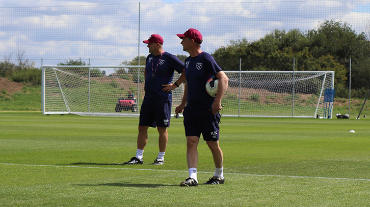 Assistant Mark Phillips and U18s Lead Coach Kevin Keen