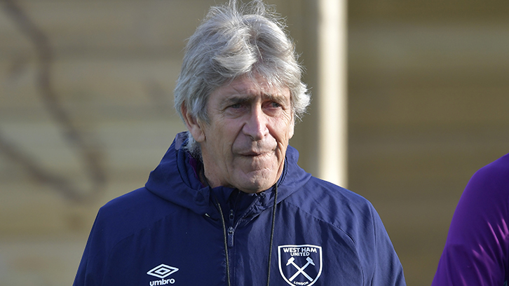 Manuel Pellegrini in West Ham training